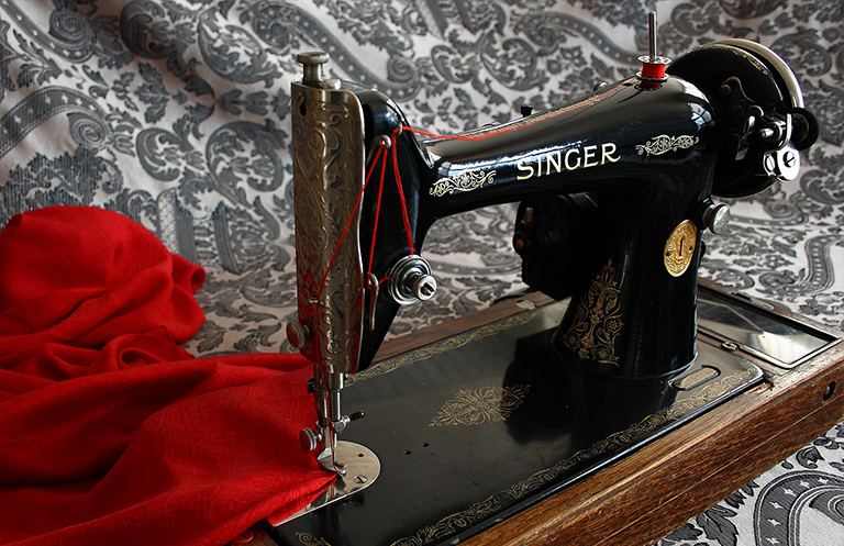 singer sewing machine year made